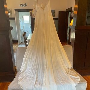 Leanne Marshall wedding dress